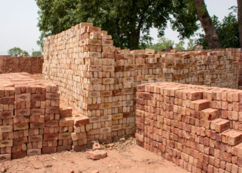 Three Brick Kiln Non-Local labourers killed in Pulwama