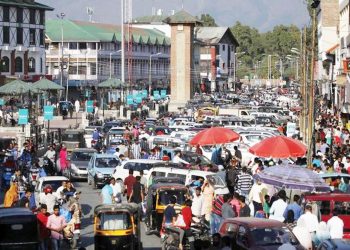 Face masks mandatory in public places in Ganderbal, Admin