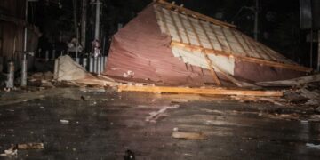 Severe Winds Sweep J&K, Trigger Damage and Power Outages; Orange Alert Sounded