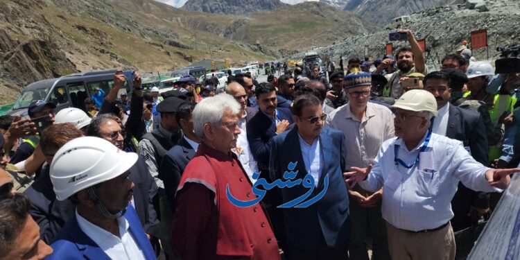 Historic Zojila Breakthrough Heralds New Connectivity Era for Kashmir, Ladakh: Gadkari