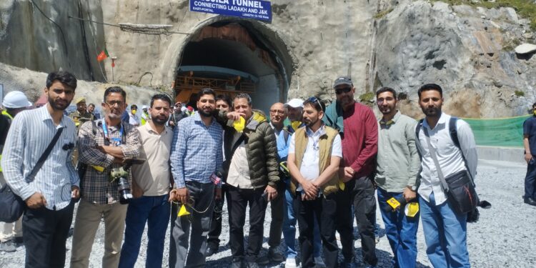 A Memorable Media Journey: Daily Roshni Expresses Gratitude to PIB Srinagar and NHIDCL